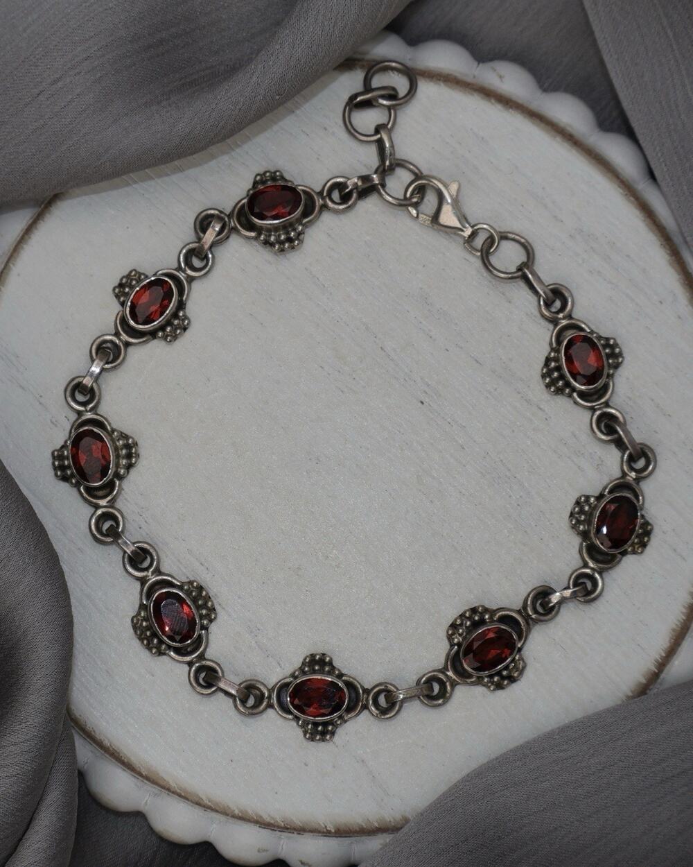 Sterling Silver Red Garnet Bracelet 16G / 9in